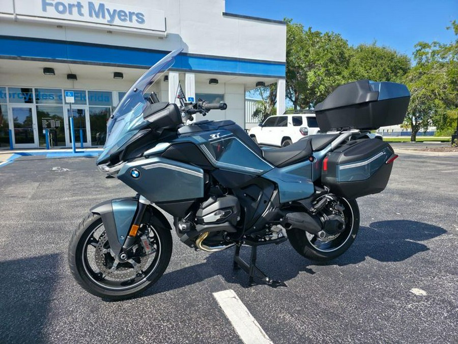 New 2026 BMW R1300RT