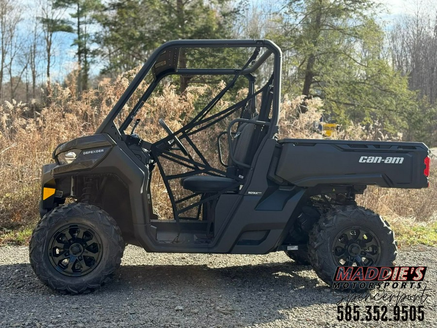 2025 Can-Am Defender DPS HD9