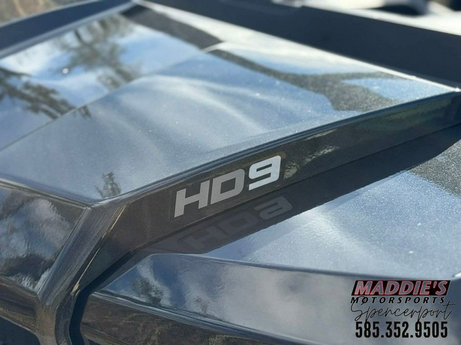 2025 Can-Am Defender DPS HD9