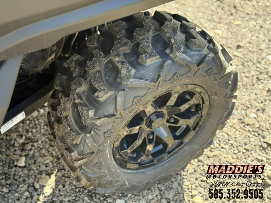 2025 Can-Am Defender DPS HD9