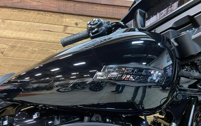 2026 Harley-Davidson® Street Glide® Vivid Black Black Trim FLHX