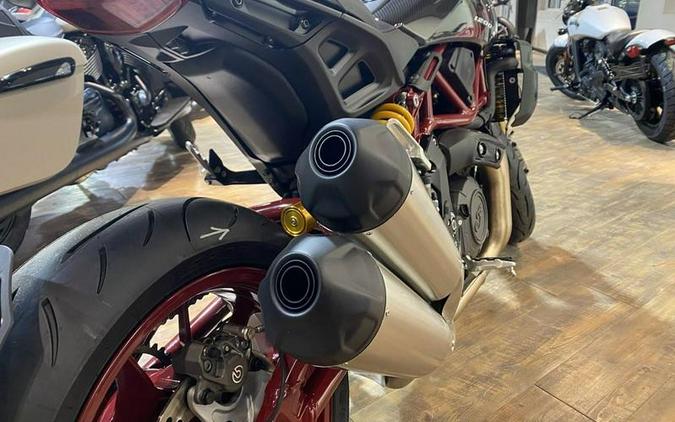 2024 Indian Motorcycle® FTR R Carbon Carbon Fiber