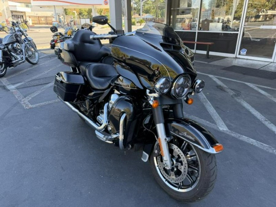 2016 Harley-Davidson® FLHTKL - Ultra Limited Low