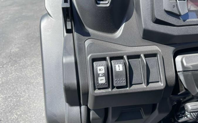 2025 Can-Am DEFENDER XT 62 HD9 - STEALTH BLK