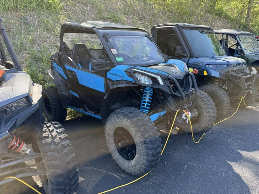 2019 Can-Am® Maverick™ Sport X RC 1000R