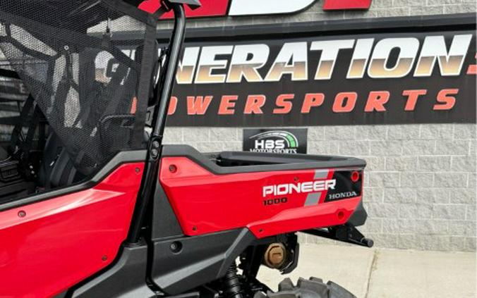 2025 Honda Pioneer 1000-6 Deluxe Crew