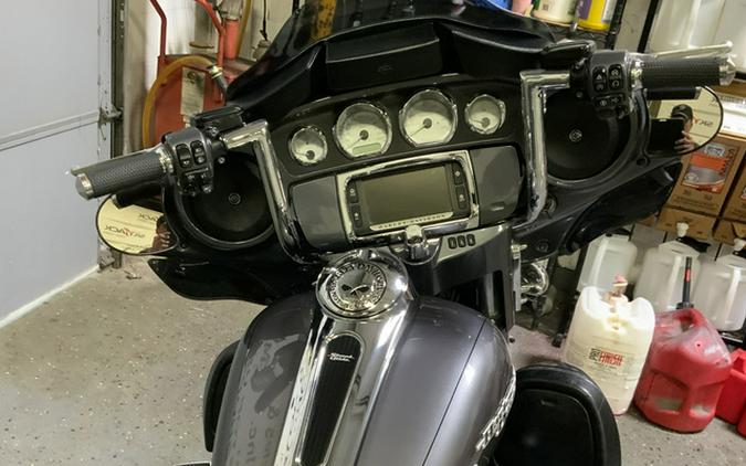 2014 Harley-Davidson Street Glide FLHXS Special