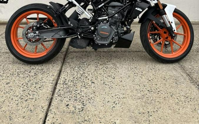 2021 KTM 200 Duke