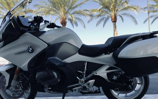 2021 BMW R 1250 RT Alpine White