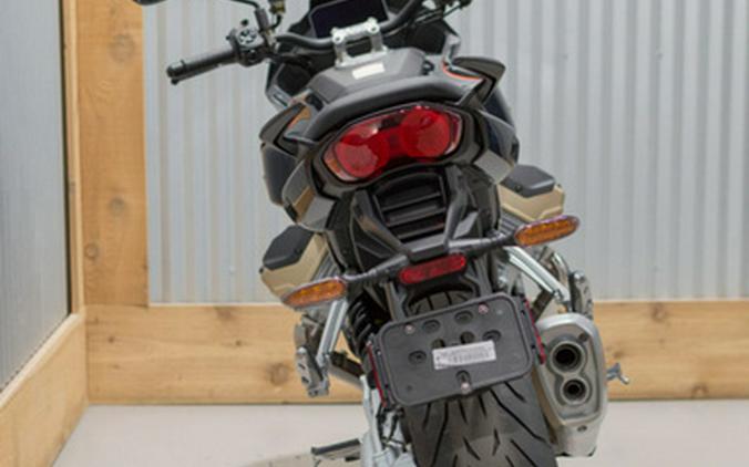 2024 Moto Guzzi V100 Mandello