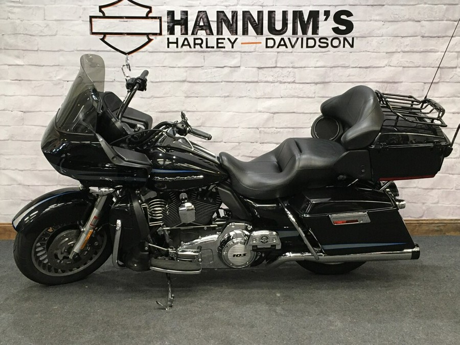 2013 Harley-Davidson Road Glide Ultra Midnight Pearl FLTRU