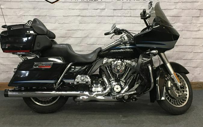 2013 Harley-Davidson Road Glide Ultra Midnight Pearl FLTRU