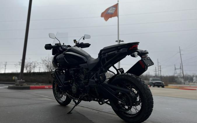 2022 Harley-Davidson® Pan America™ 1250 Special RA1250S Black