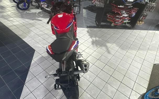 2025 Honda CBR500RA ABS