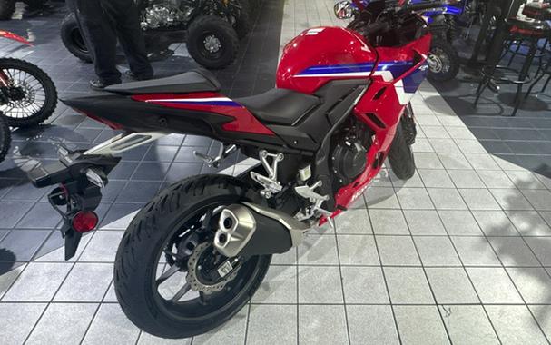 2025 Honda CBR500RA ABS