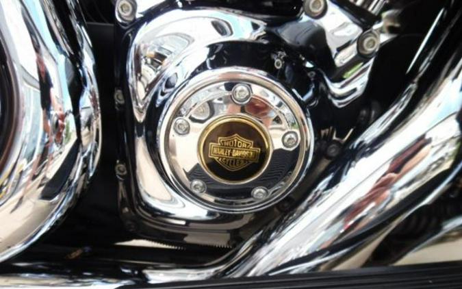 2013 Harley-Davidson® FLHTCUTG - Tri Glide® Ultra Classic®