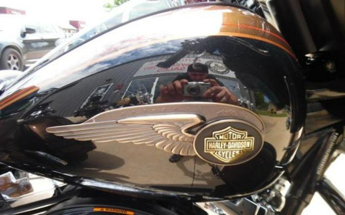 2013 Harley-Davidson® FLHTCUTG - Tri Glide® Ultra Classic®