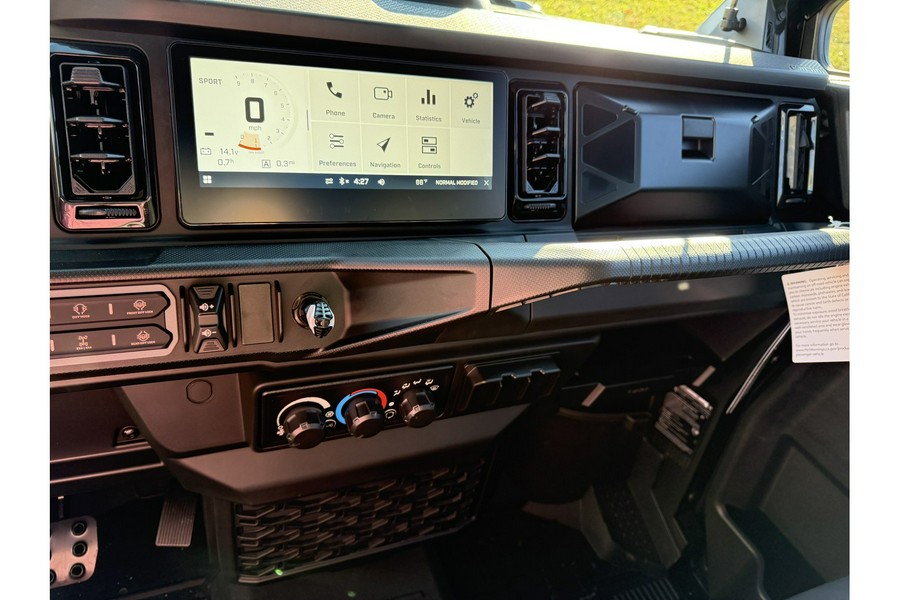 2026 Can-Am DEFENDER LIMITED HD11