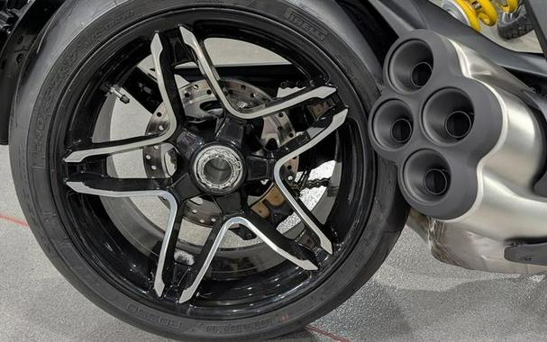 2026 Ducati XDiavel V4 Burning Red