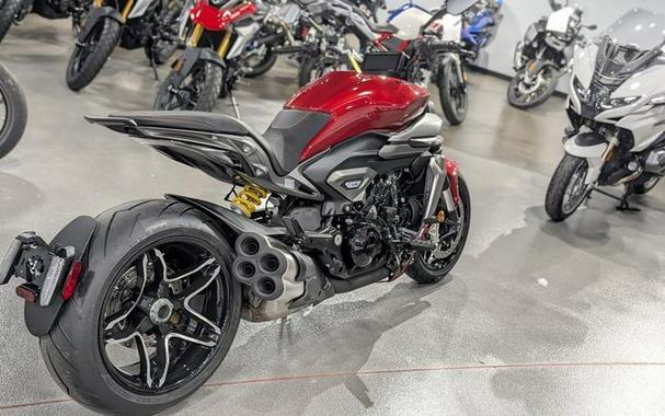 2026 Ducati XDiavel V4 Burning Red