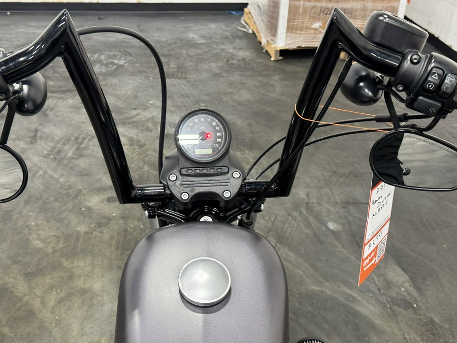 2017 HARLEY DAVIDSON 883 IRON