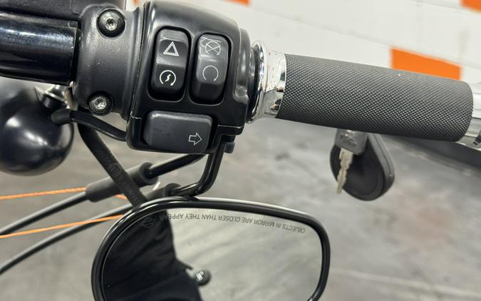 2017 HARLEY DAVIDSON 883 IRON