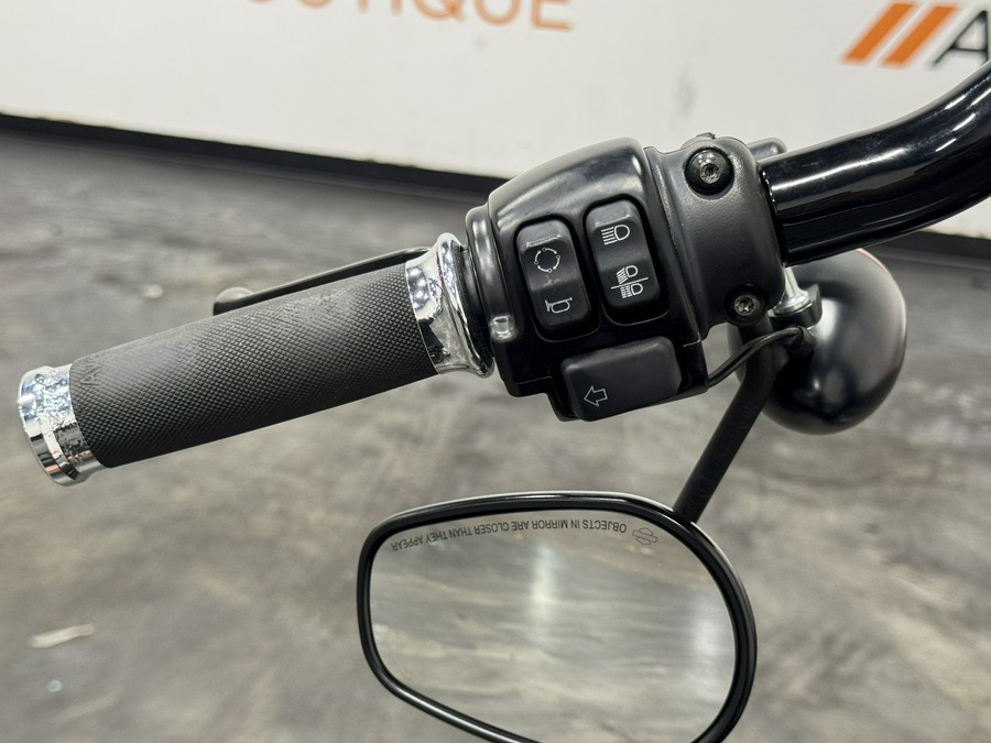 2017 HARLEY DAVIDSON 883 IRON