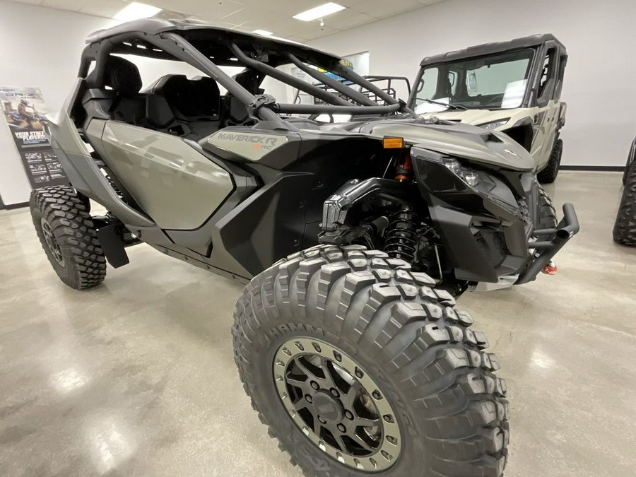 2026 Can-Am® Maverick R X rc
