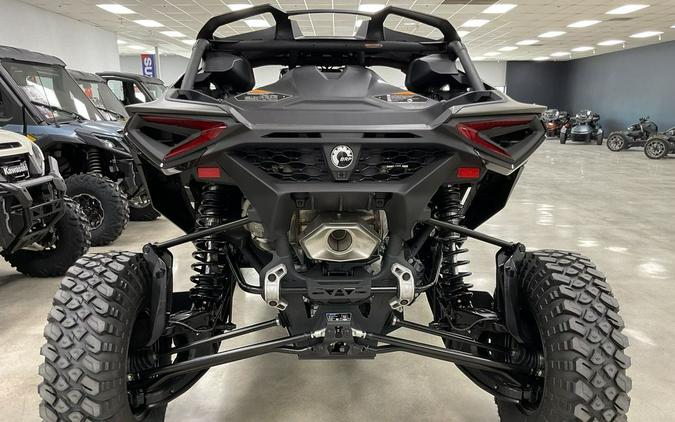 2026 Can-Am® Maverick R X rc