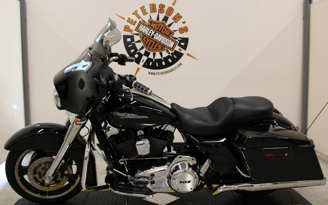 2013 FLHX Street Glide® - In Vivid Black