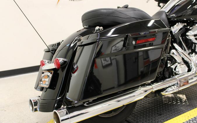 2013 FLHX Street Glide® - In Vivid Black