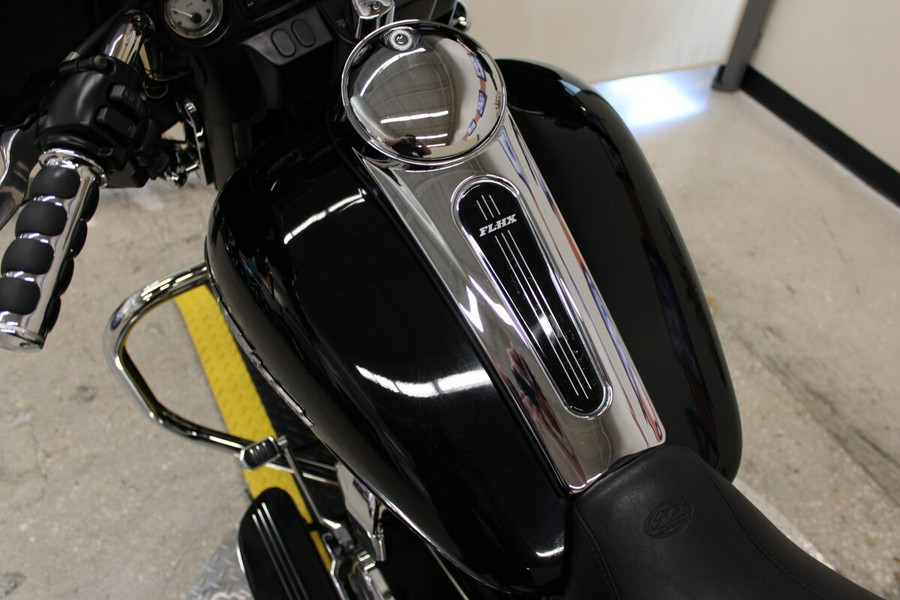 2013 FLHX Street Glide® - In Vivid Black