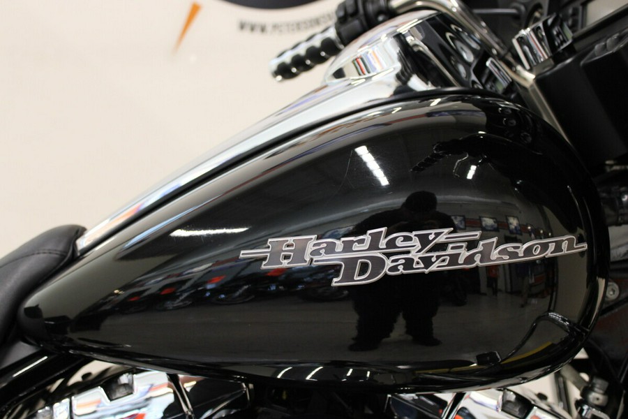 2013 FLHX Street Glide® - In Vivid Black