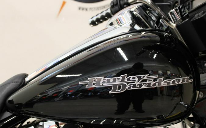 2013 FLHX Street Glide® - In Vivid Black