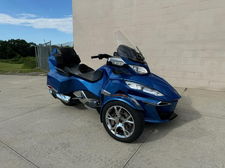 2019 Can-Am® Spyder® RT Limited Chrome