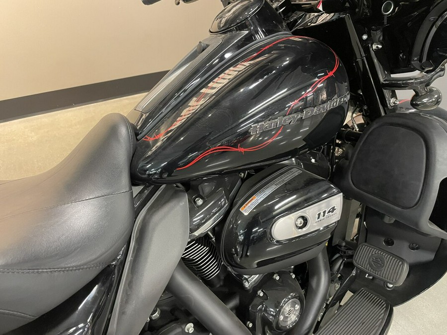 2021 Harley-Davidson® Ultra Limited Vivid Black