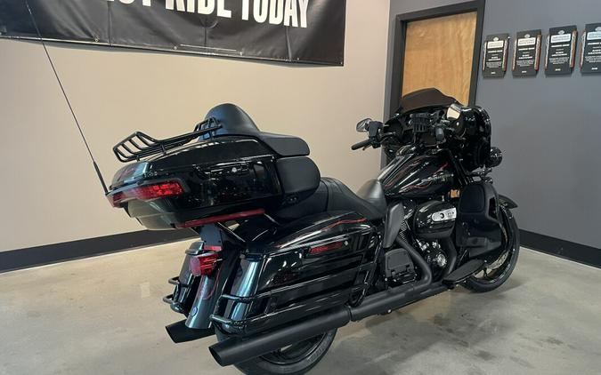 2021 Harley-Davidson® Ultra Limited Vivid Black