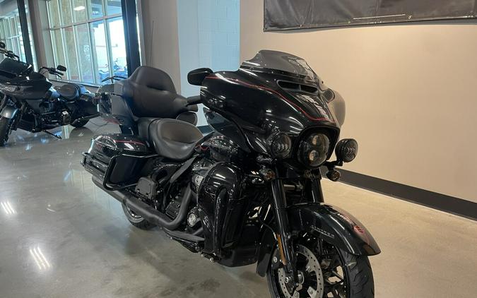 2021 Harley-Davidson® Ultra Limited Vivid Black