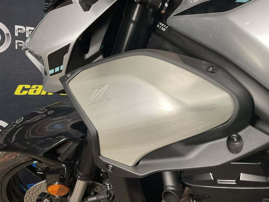 2025 Kawasaki Z900 ABS Galaxy Silver/Metallic Spark Black