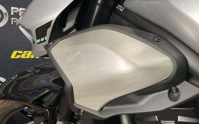 2025 Kawasaki Z900 ABS Galaxy Silver/Metallic Spark Black