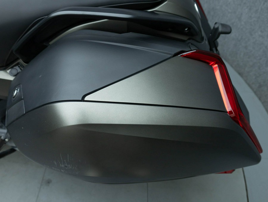 2023 BMW K1600B W/ABS