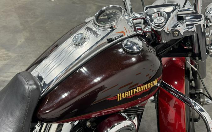 2010 HARLEY DAVIDSON ROAD KING CLASSIC