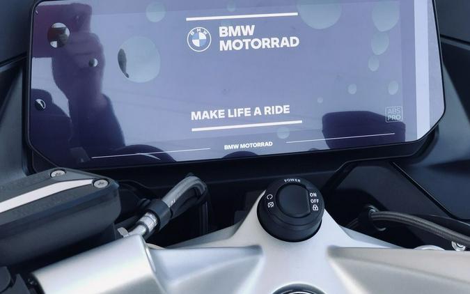 2021 BMW R 1250 RT Alpine White