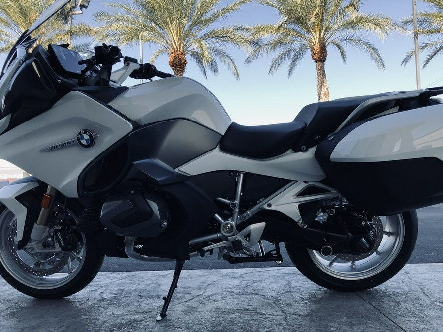 2021 BMW R 1250 RT Alpine White