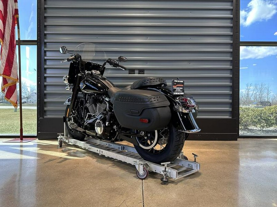 2025 Harley-Davidson® FLHC - Heritage Classic