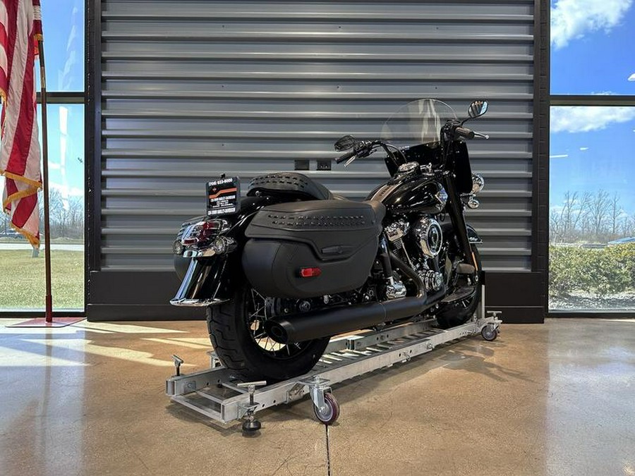 2025 Harley-Davidson® FLHC - Heritage Classic