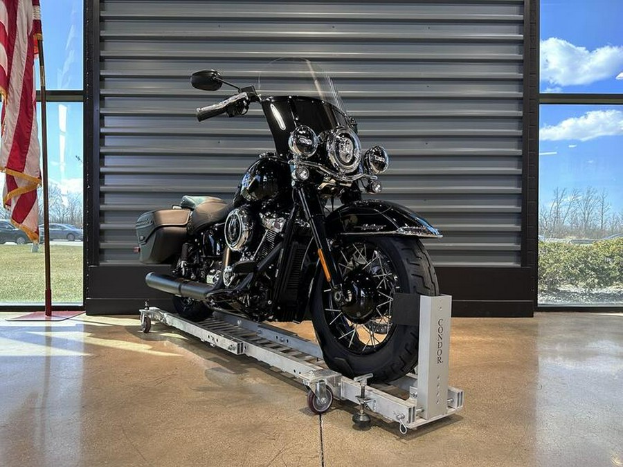 2025 Harley-Davidson® FLHC - Heritage Classic