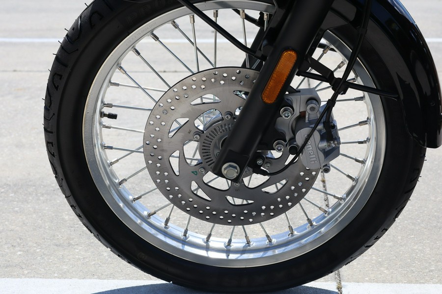 2025 Benelli Imperiale 400
