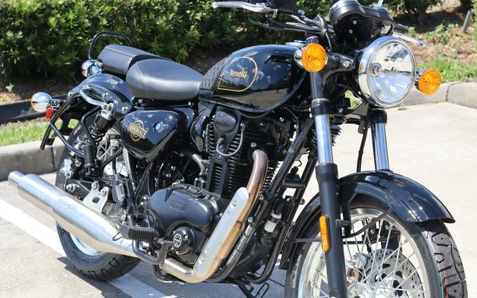 2025 Benelli Imperiale 400