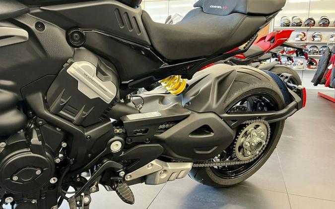 2024 Ducati Diavel V4 Black